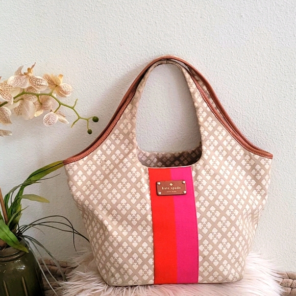 kate spade Handbags - ⚘KATE SPADE STEVIE BAG⚘